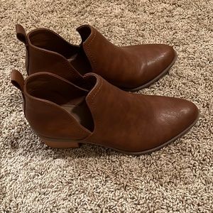 American eagle booties